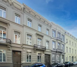 Photo principale - Maison arrière 3 chambres/ terrasse- jardin- Parking- Quartier Européen